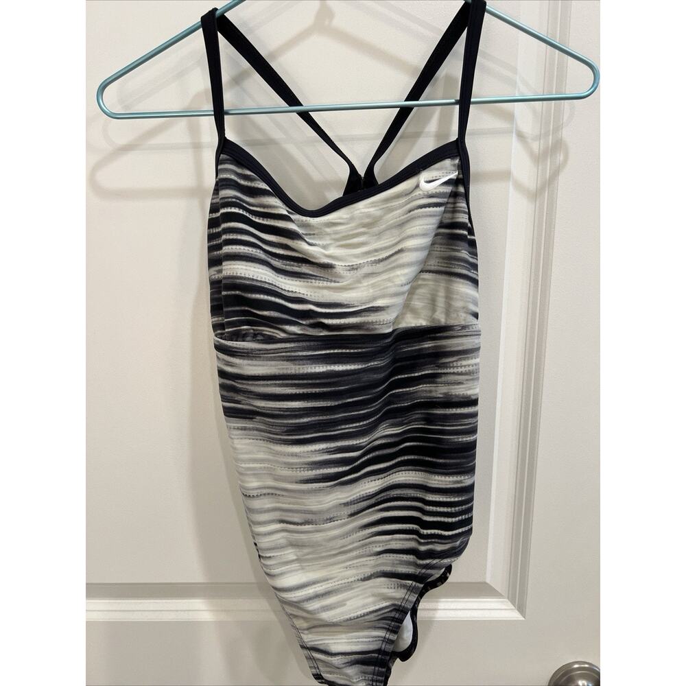 Nike Swim 1-Piece Racerback Swimsuit US Women's Size Small Grey Stripes
